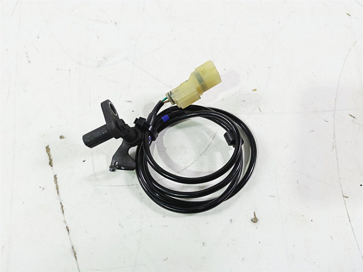 2019 Triumph Speed Triple RS 1050 Rear Abs Brake Wheel Speed Sensor T2021672 {{ shop.shopifyCountryName }} - Mototech271