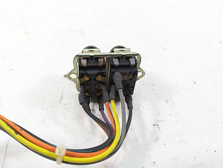 2010 Harley Touring FLHTCU Electra Glide Auxiliary Switch Set 70271-98 {{ shop.shopifyCountryName }} - Mototech271