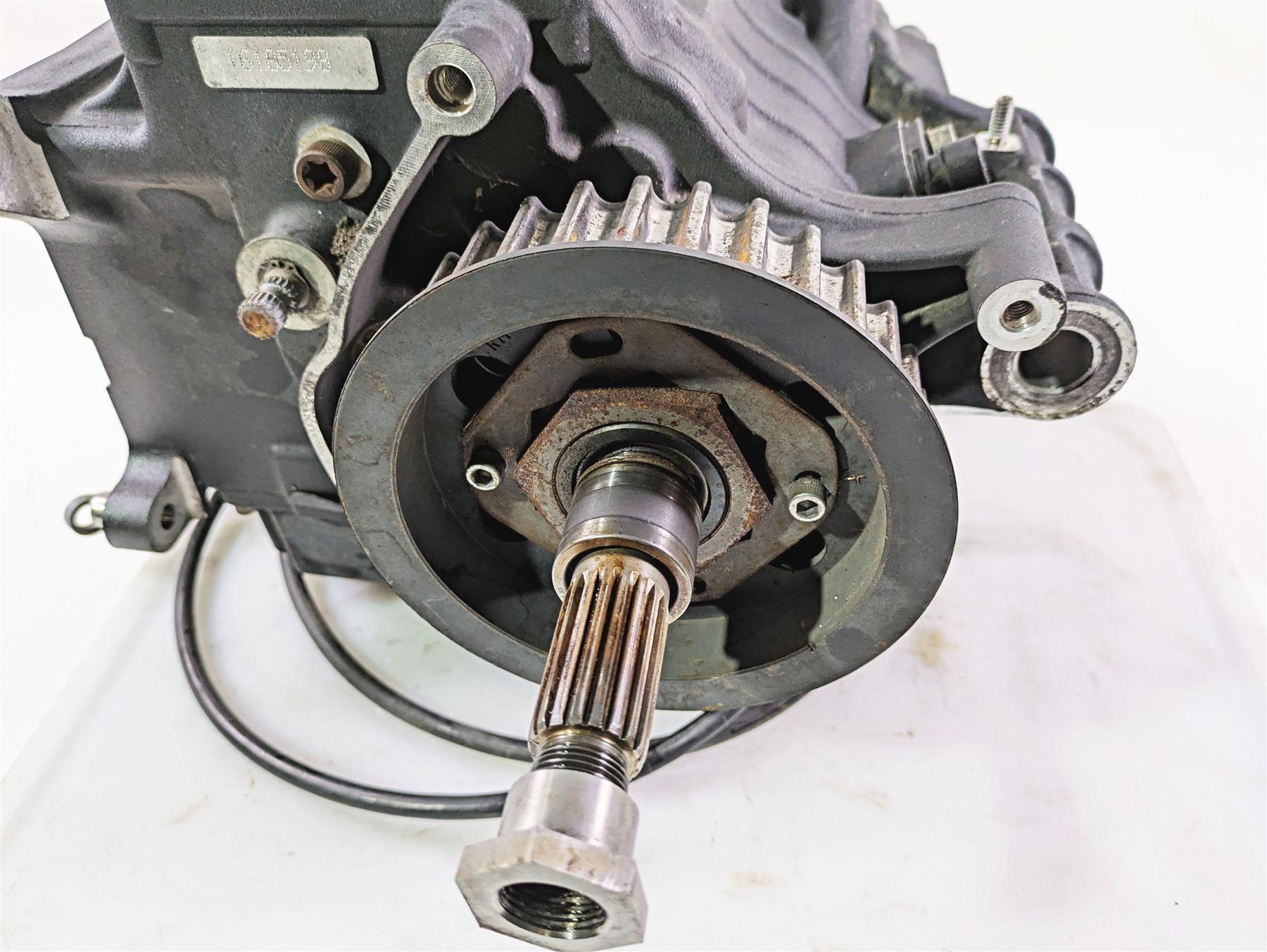 2016 Harley FXDWG Dyna Wide Glide 6-Speed Transmission Gear Box 33083-10A {{ shop.shopifyCountryName }} - Mototech271