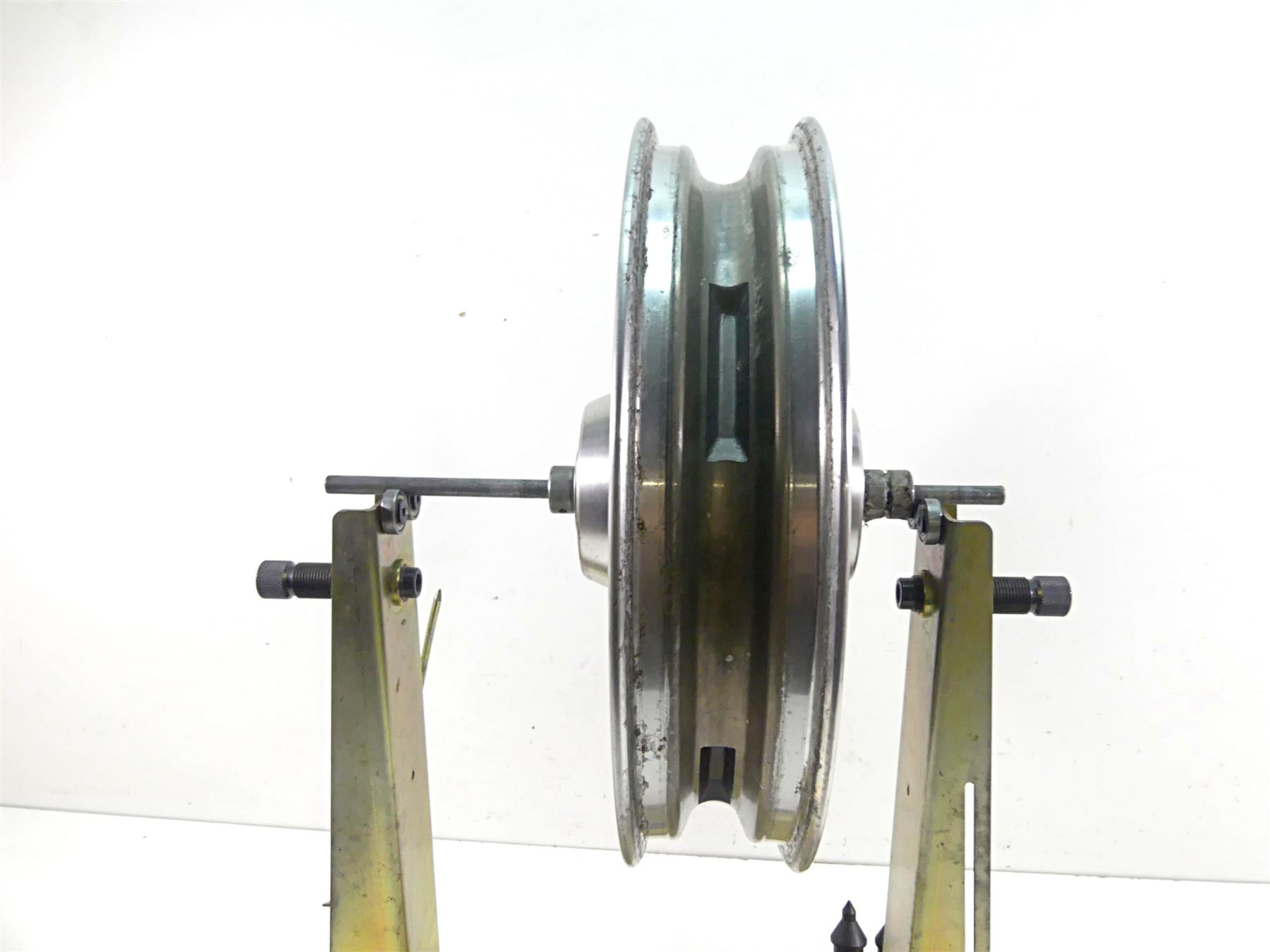 2008 Harley Touring FLHX Street Glide Straight 16x3 Front Wheel 41285-06 {{ shop.shopifyCountryName }} - Mototech271