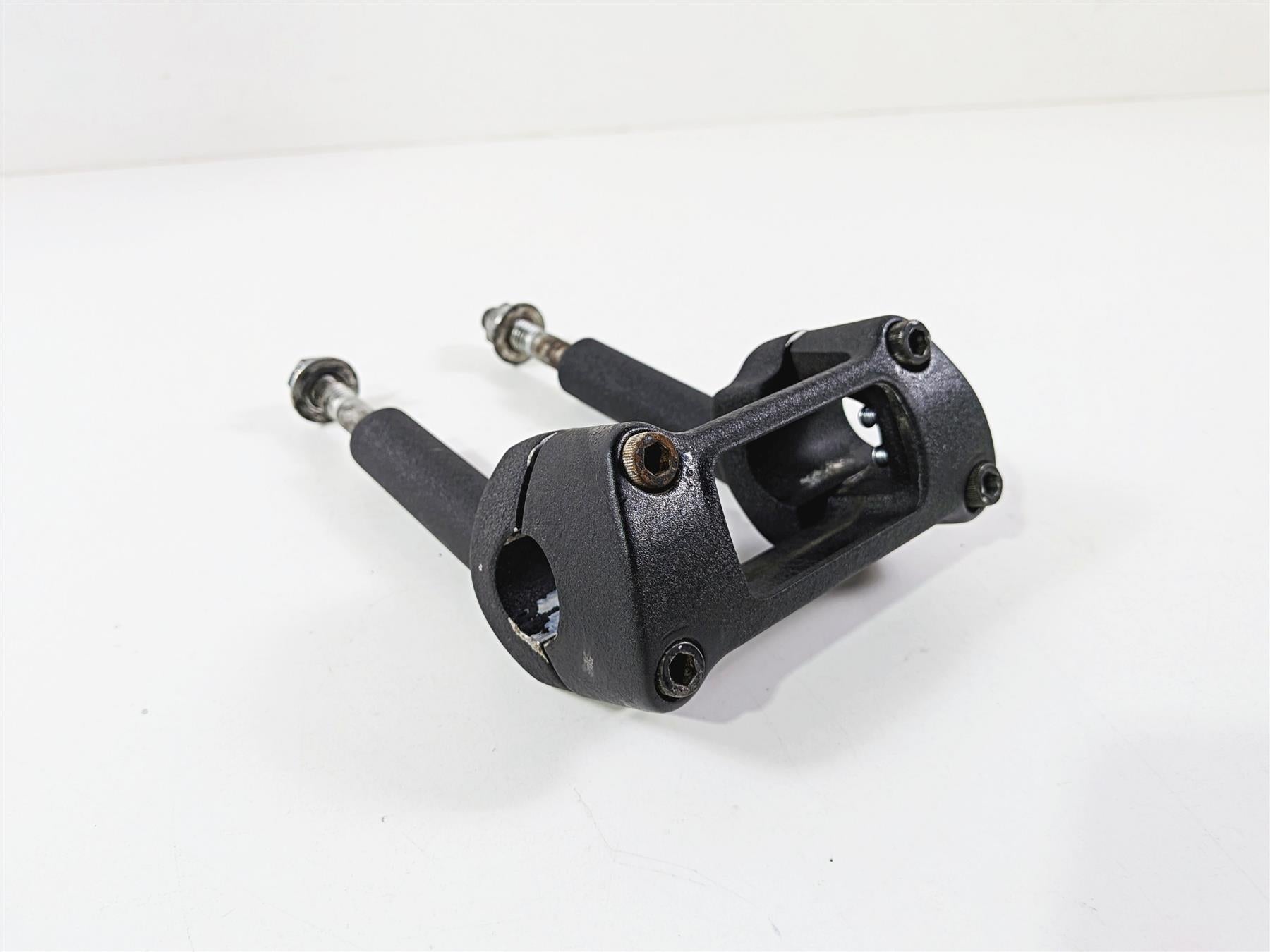 2022 Harley Softail FXLRST Low Rider Handlebar Riser Speedo Holder 55900290 {{ shop.shopifyCountryName }} - Mototech271