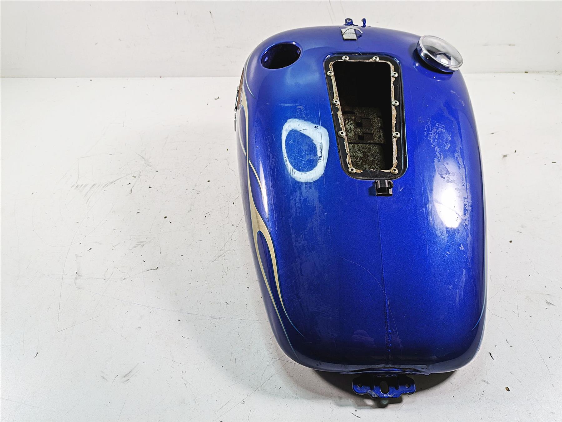 2009 Harley FXCWC Softail Rocker C Fuel Petrol Tank Flame Blue Pearl 62105-08 {{ shop.shopifyCountryName }} - Mototech271
