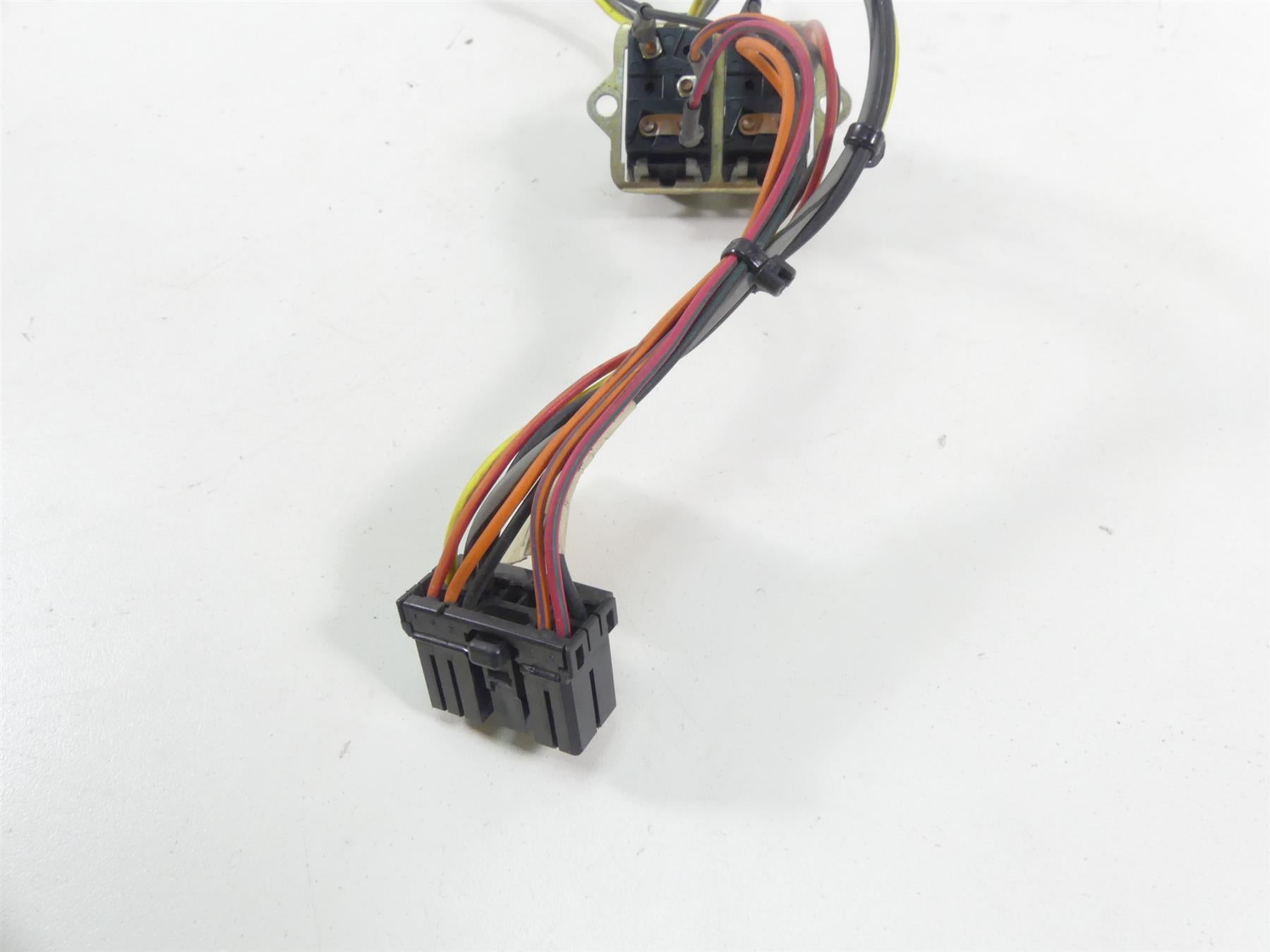 2004 Harley FLHTC SE CVO Electra Glide Spot Cruise Acc Switches 70278-04 {{ shop.shopifyCountryName }} - Mototech271