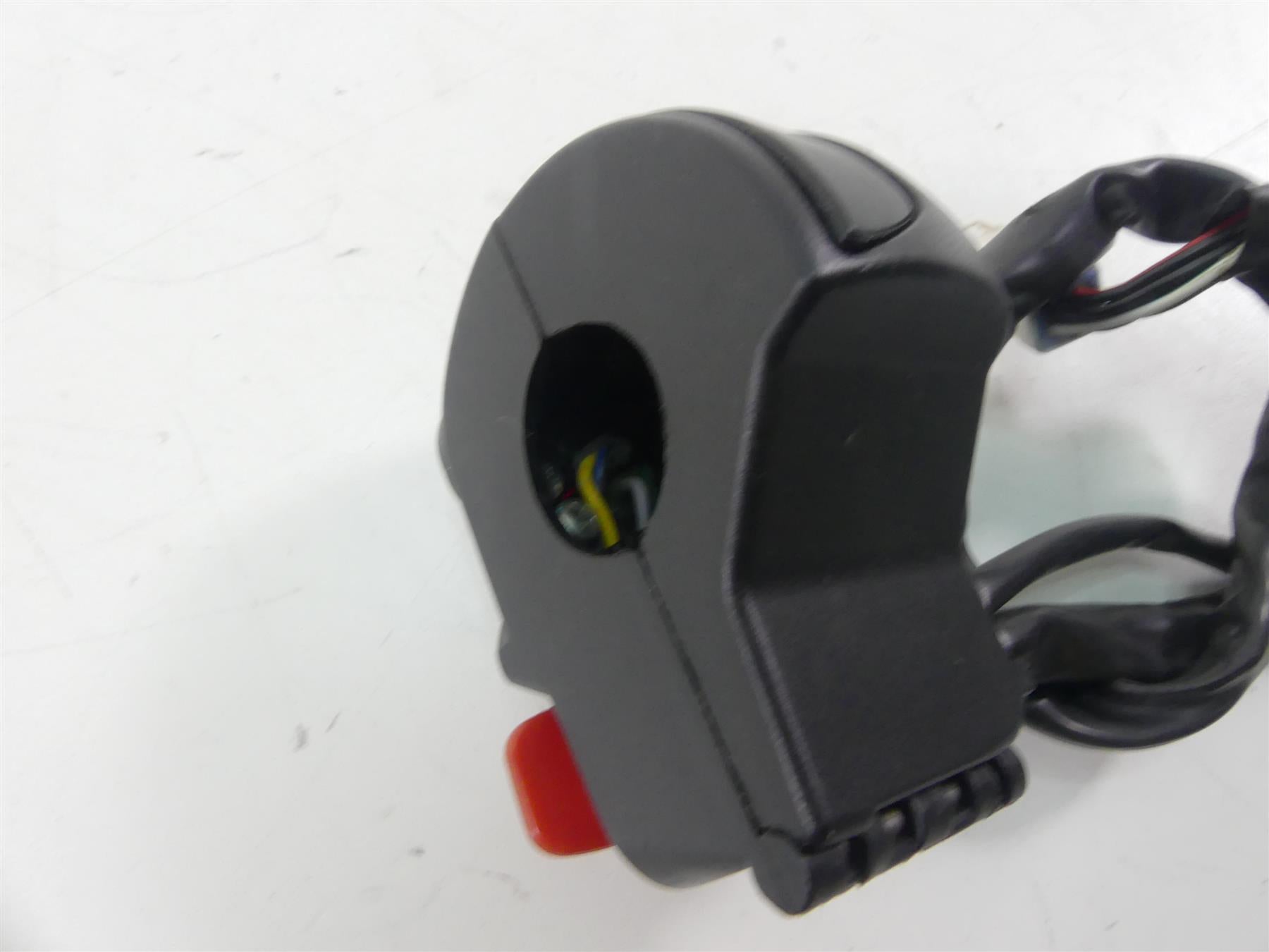2018 Mv Agusta Brutale 800 RR Right Hand Start Stop Control Switch 8A00C2376 {{ shop.shopifyCountryName }} - Mototech271