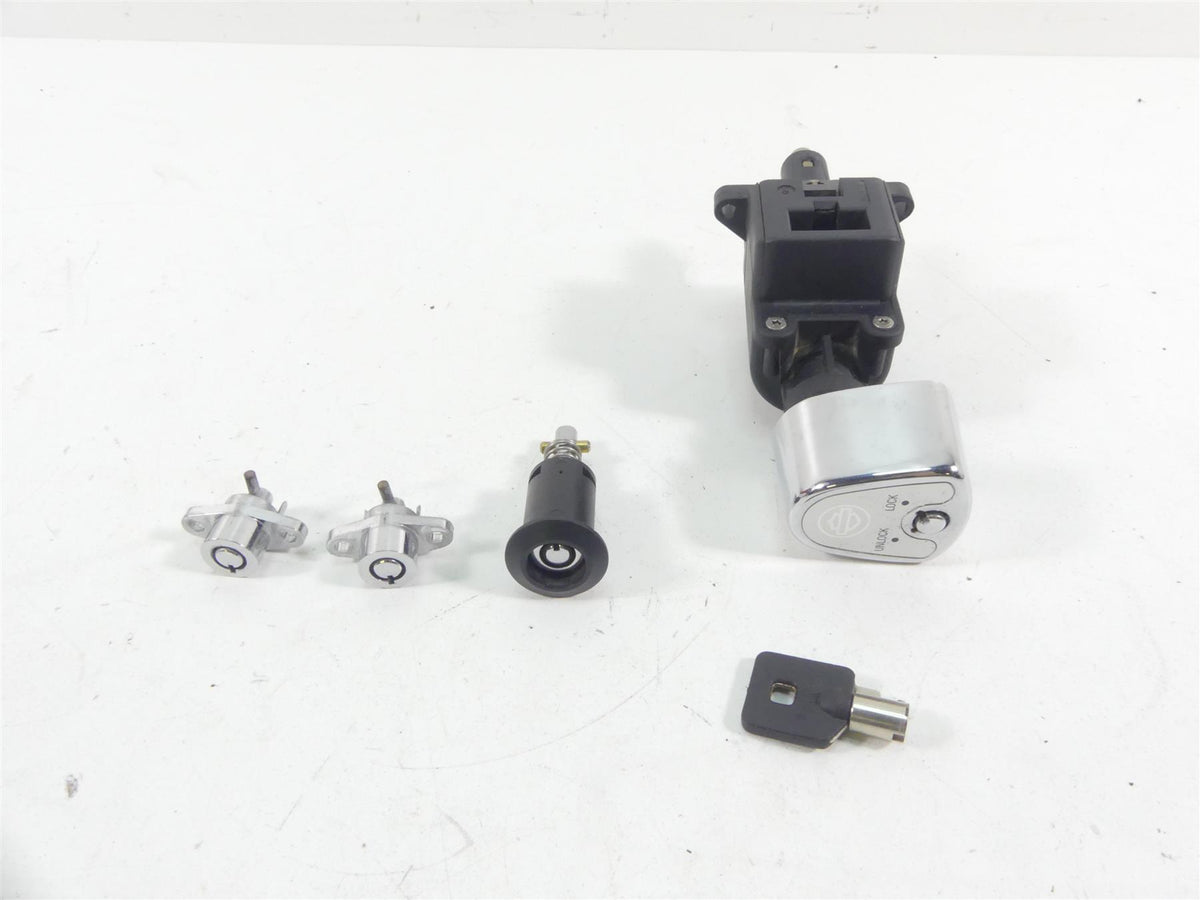 2007 Harley FLHTCU SE CVO Electra Glide Ignition Switch Key Lock Set 71530-03 {{ shop.shopifyCountryName }} - Mototech271