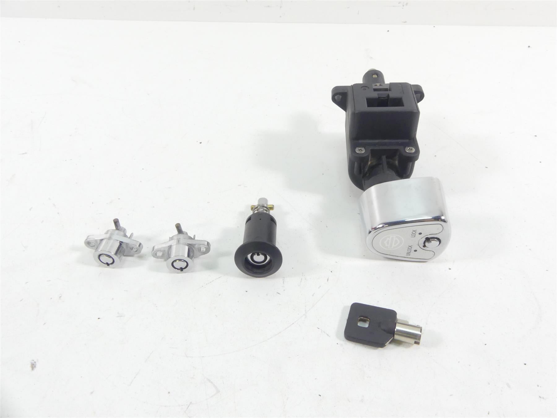 2007 Harley FLHTCU SE CVO Electra Glide Ignition Switch Key Lock Set 71530-03 | Mototech271