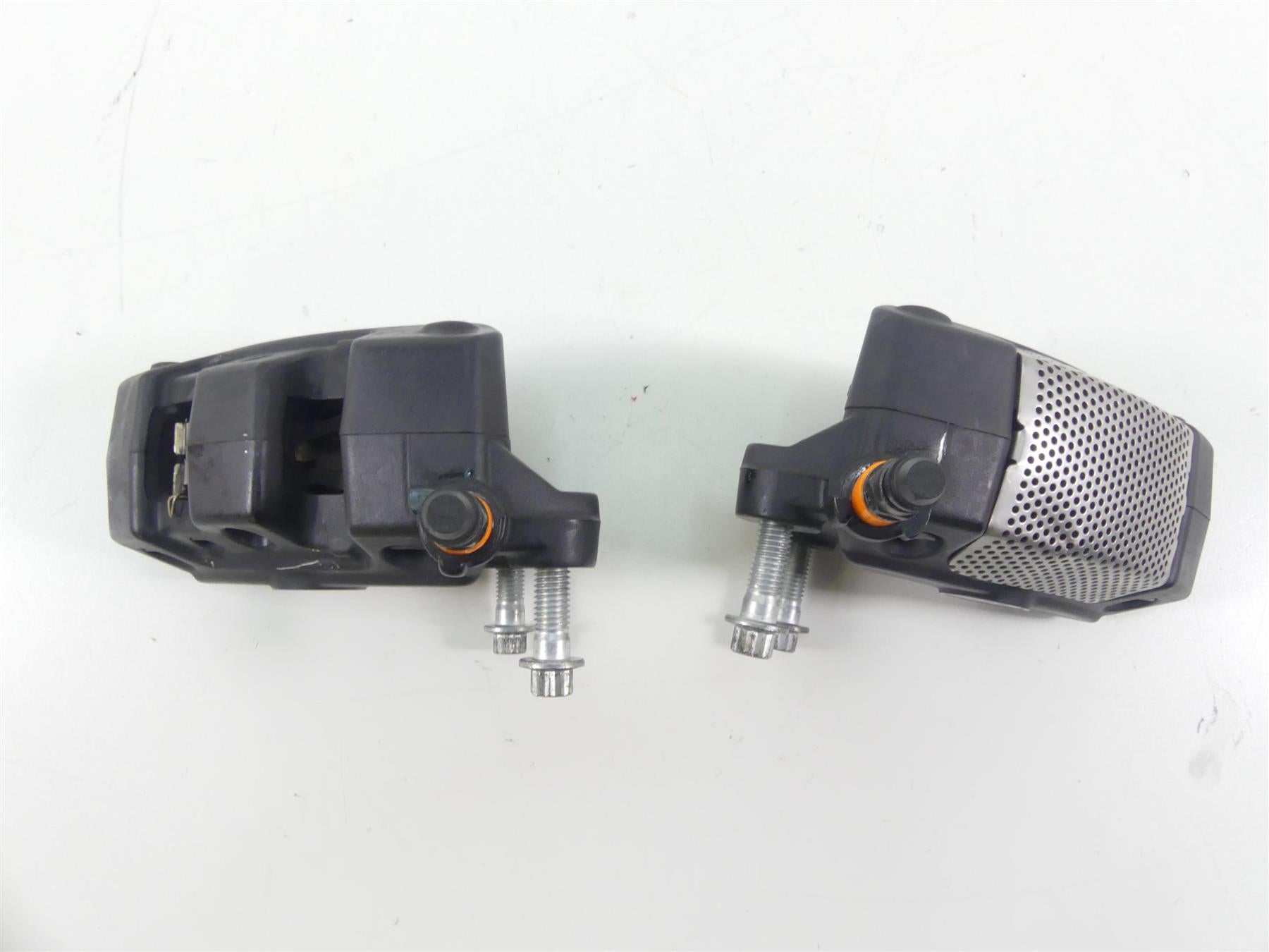 2016 Harley Touring FLHR Road King Front Brembo Brake Caliper Set 43027-08 {{ shop.shopifyCountryName }} - Mototech271