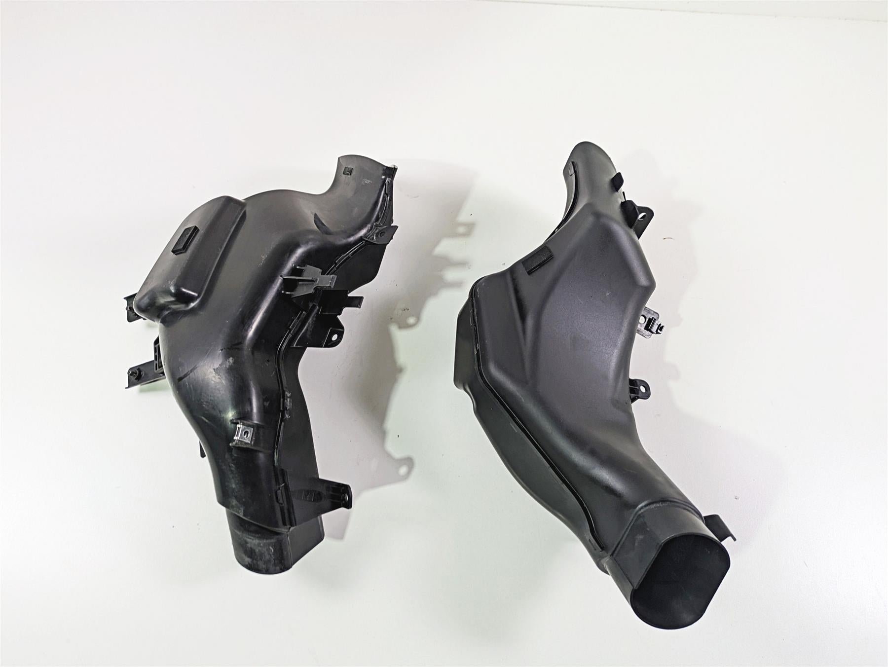 2023 Suzuki GSX1300 RR Hayabusa Air Intake Duct Set & Covers 94420-10L00 {{ shop.shopifyCountryName }} - Mototech271