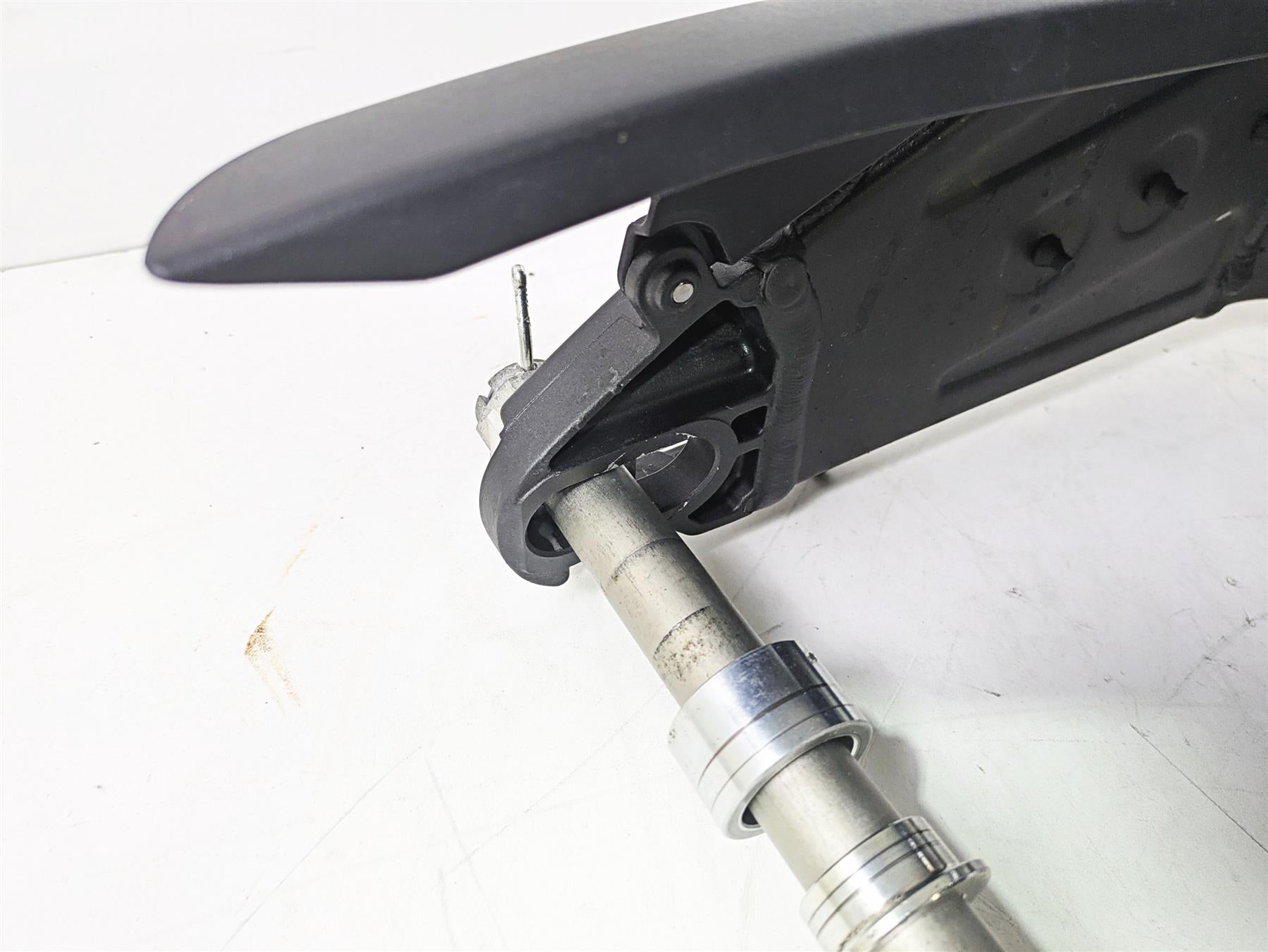 2020 Kawasaki ZX6R Ninja Rear Swingarm Swing Arm Set 33001-0584 33001-0584-18R {{ shop.shopifyCountryName }} - Mototech271