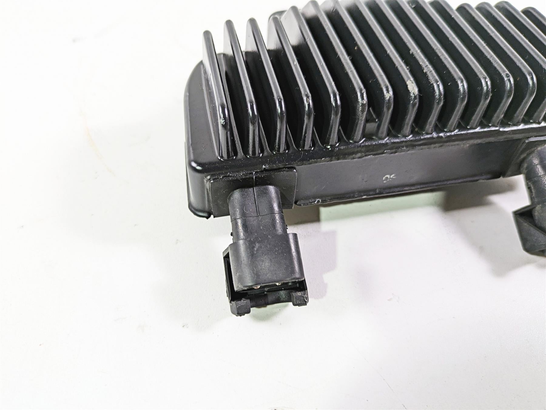 2016 Harley FXDL Dyna Low Rider Rectifier Voltage Regulator 74631-08A {{ shop.shopifyCountryName }} - Mototech271