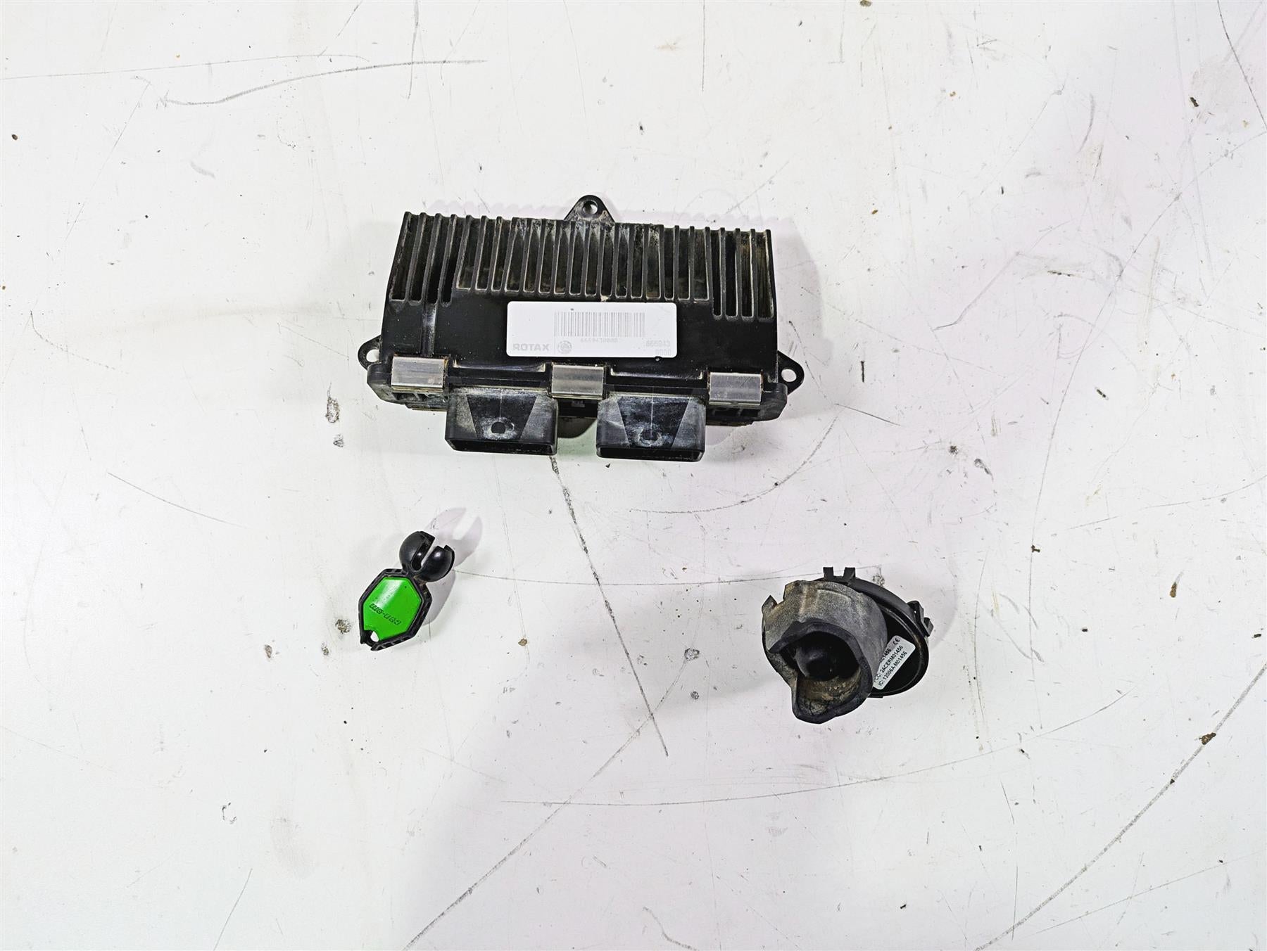 2019 Can Am Maverick X3 XRS Turbo R Cdi Ecu Ecm & Ignition Dess Switch 420666064 {{ shop.shopifyCountryName }} - Mototech271