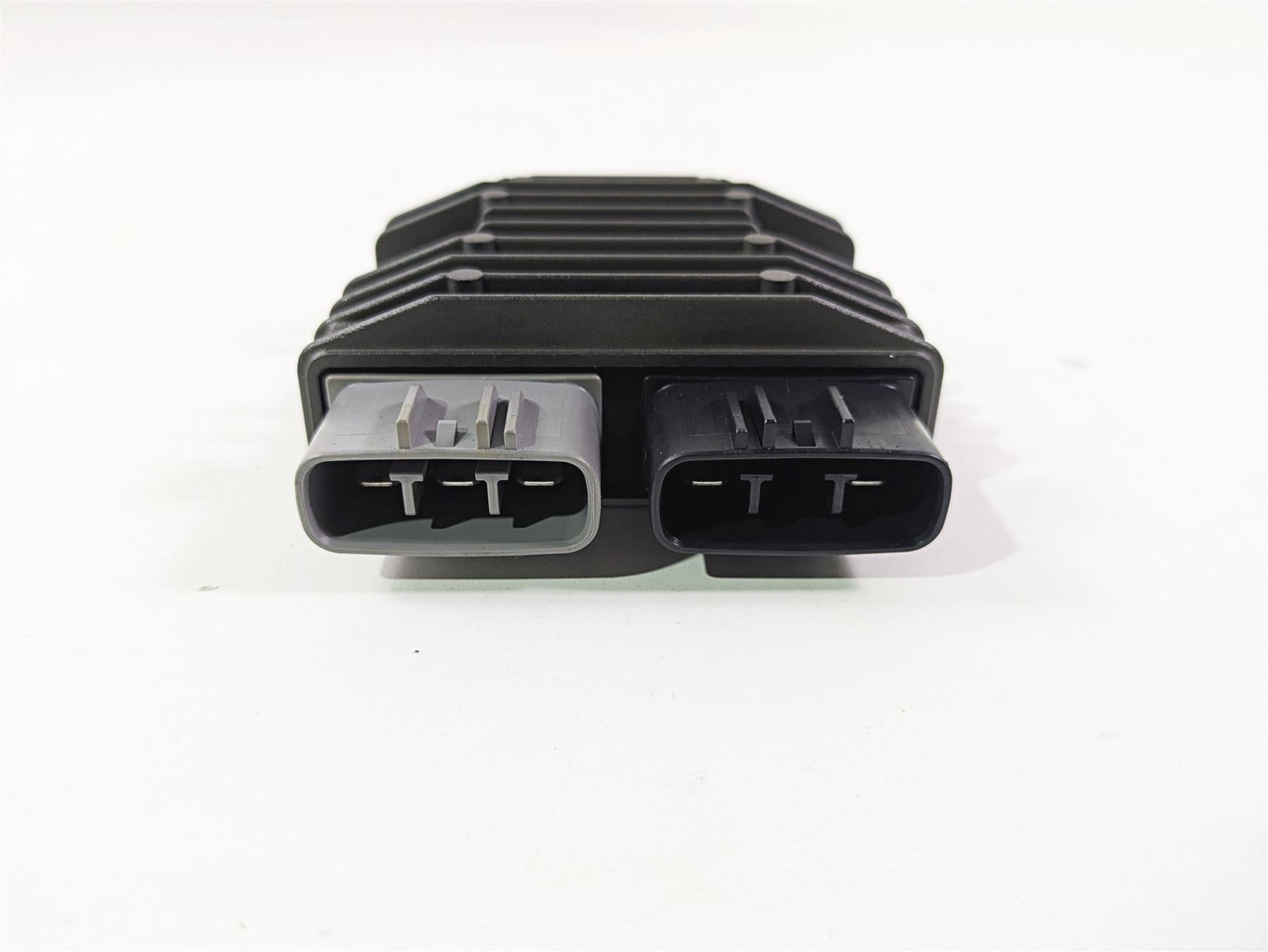 2009 Yamaha FZ1 FZS10 Fazer Rectifier Voltage Regulator FH012AA 1D7-81960-01-00 {{ shop.shopifyCountryName }} - Mototech271