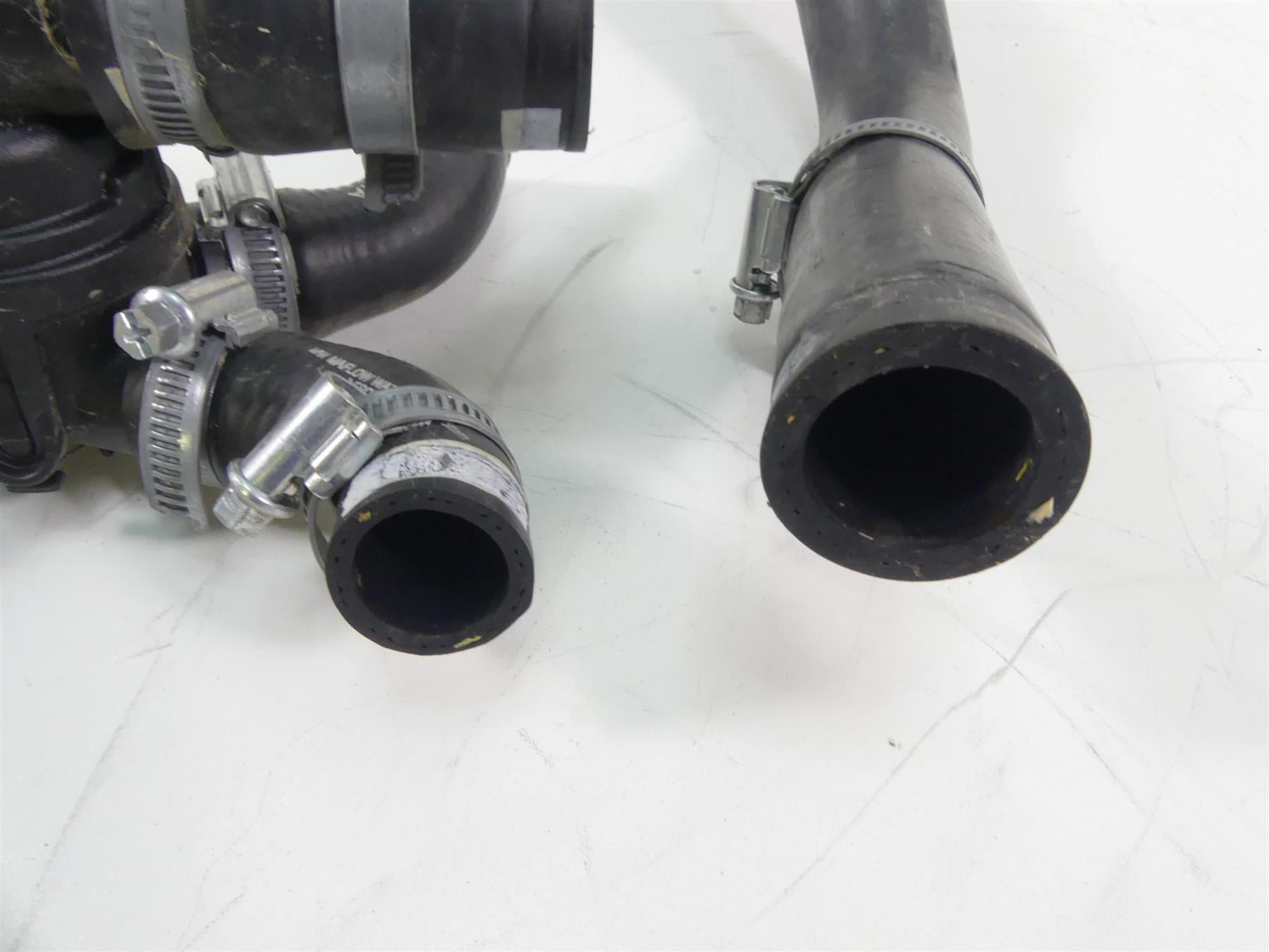 2018 Ducati Panigale 1100 V4 S Water Coolant Hoses Thermostat 55320161A {{ shop.shopifyCountryName }} - Mototech271