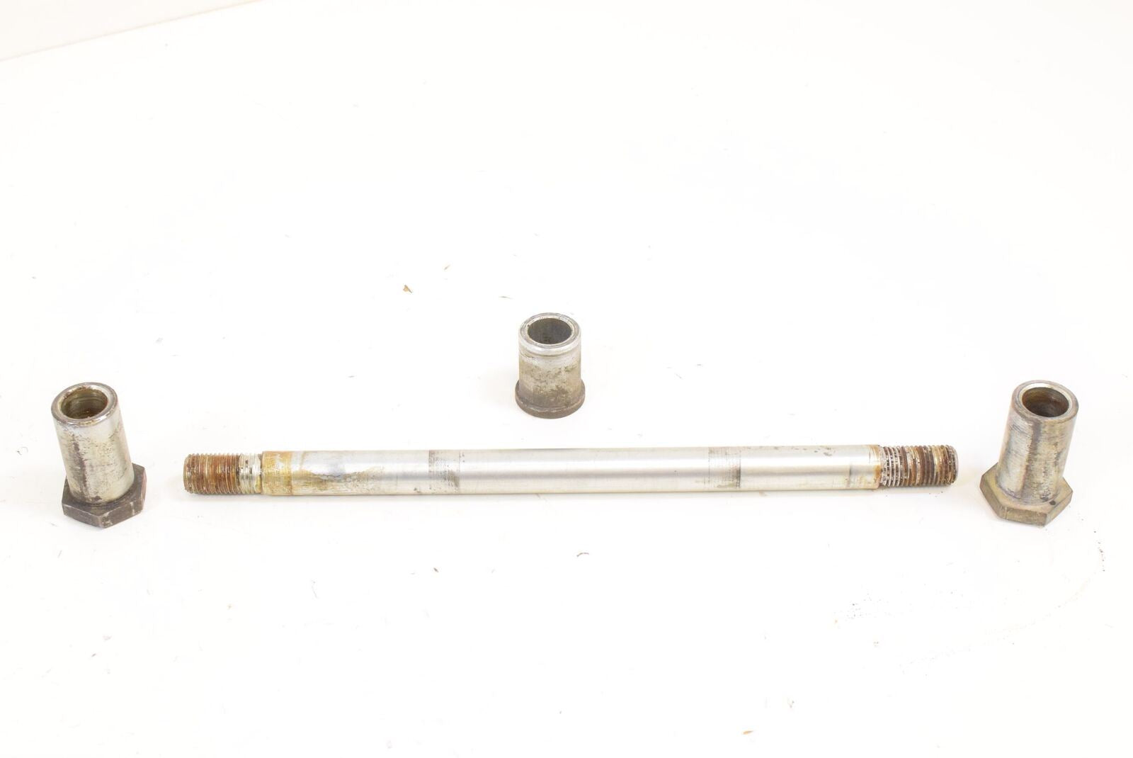 1982 Kawasaki KZ1000P KZ1000 Front Wheel Axle Spindle 41068-1072 {{ shop.shopifyCountryName }} - Mototech271
