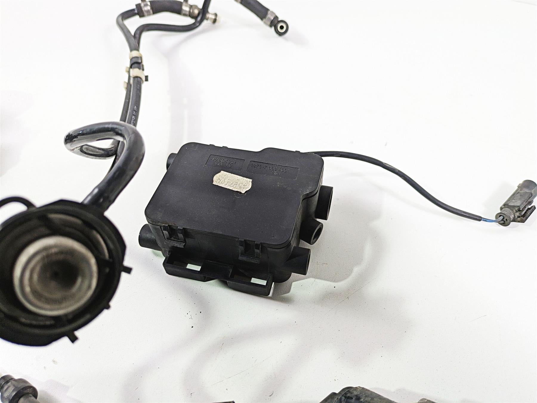 2009 BMW R1200RT K26 Throttle Bodies Body Set - Read 13547712613 13547712614 {{ shop.shopifyCountryName }} - Mototech271