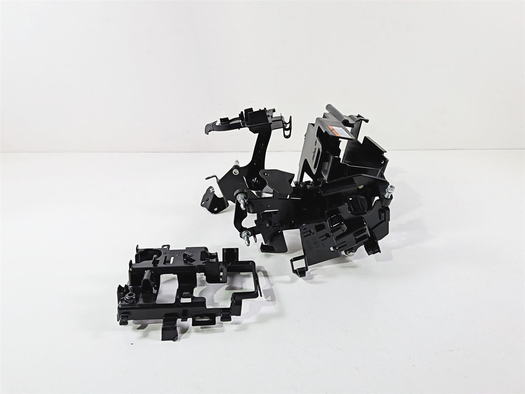 2024 Harley Softail FXLRST Low Rider Battery & Electrical Holder - Read 69201632 {{ shop.shopifyCountryName }} - Mototech271