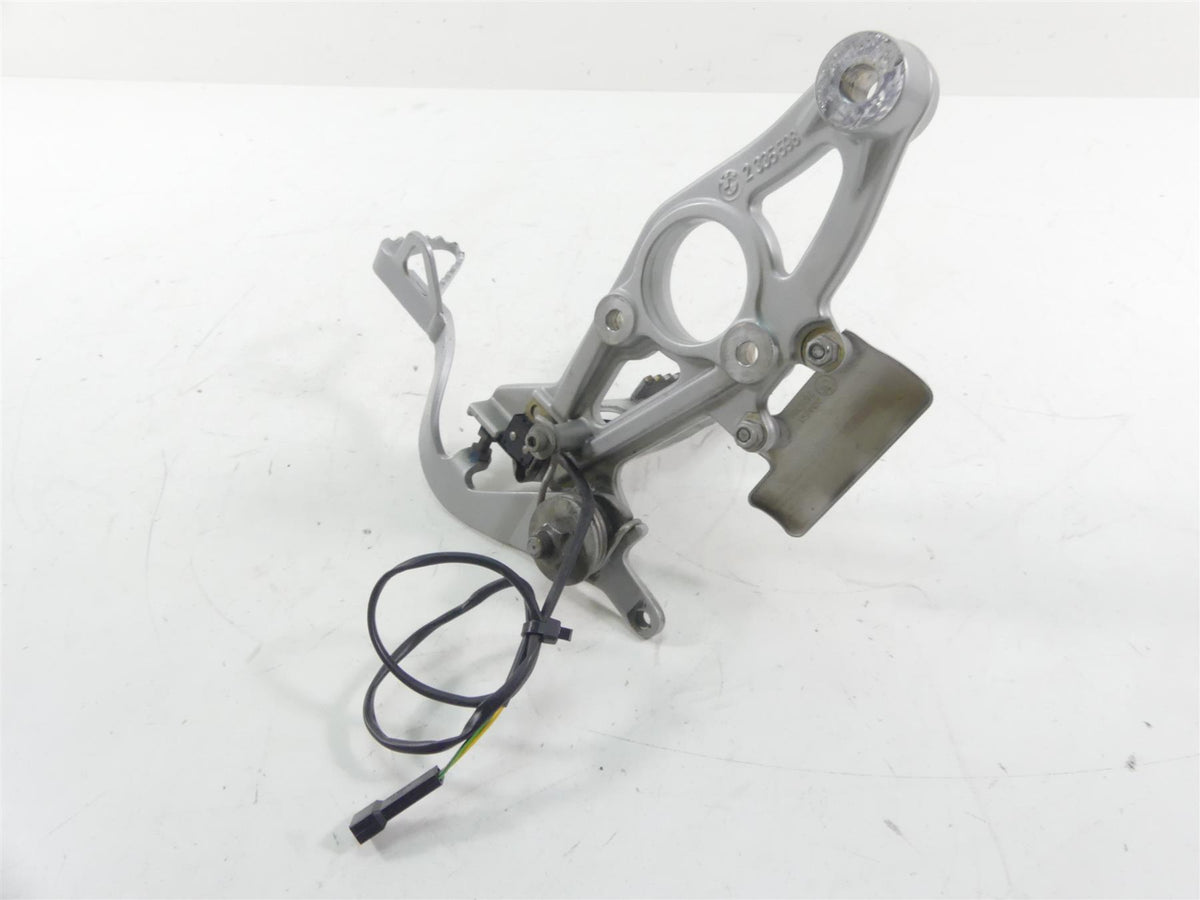 2001 BMW R1150 GS R21 Right Front Rider Footpeg & Brake Pedal Set 46712335598 {{ shop.shopifyCountryName }} - Mototech271