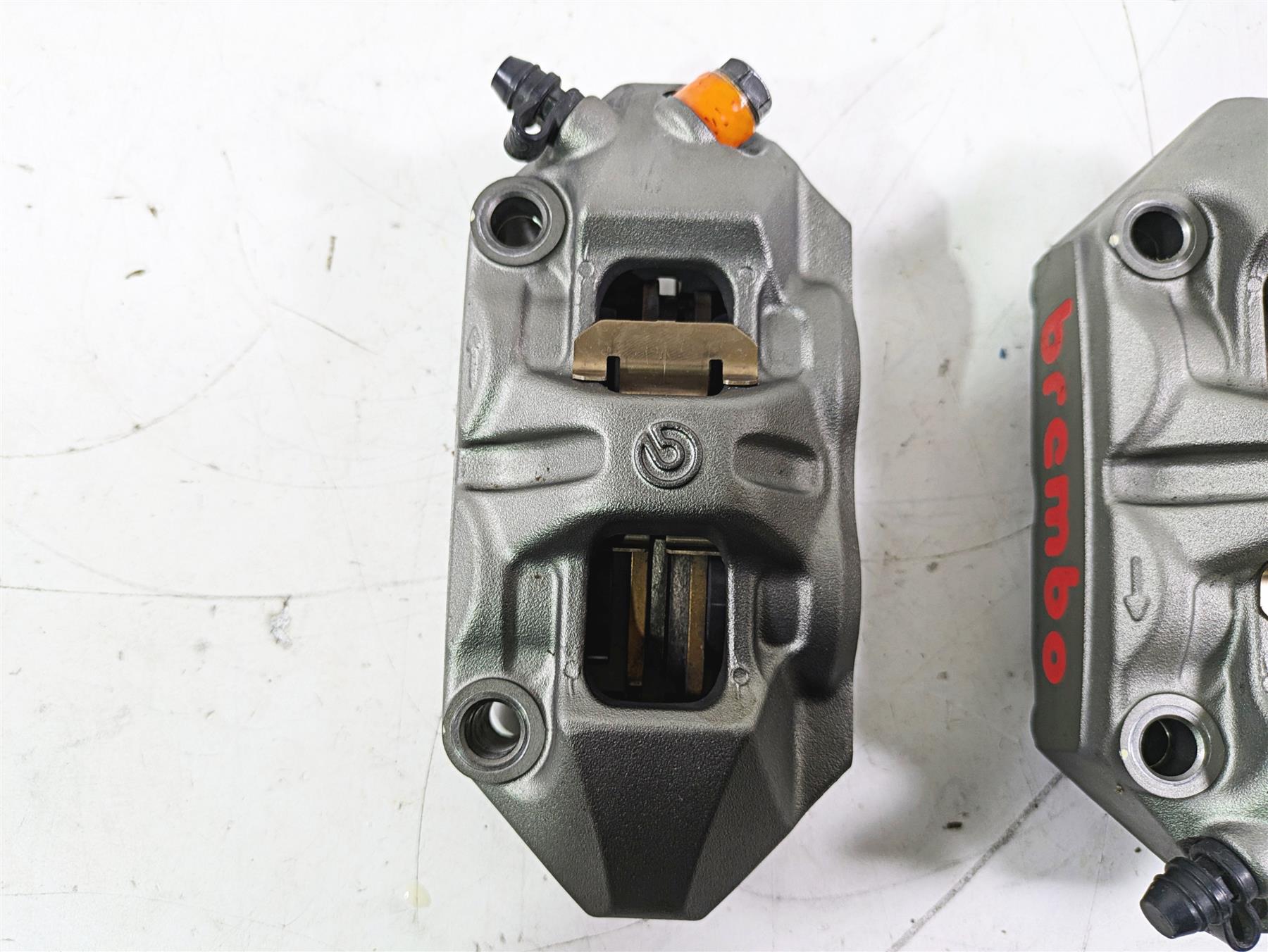 2022 MV Agusta F3 800 Rosso Front Brake Calipers Brembo 100mm 8000B1541 {{ shop.shopifyCountryName }} - Mototech271