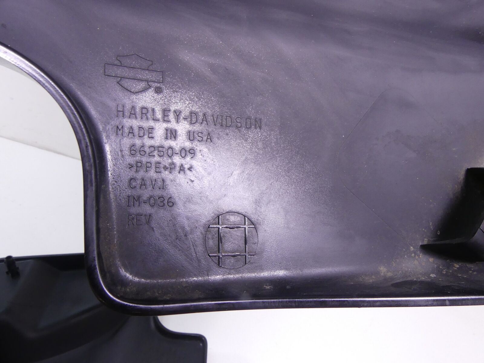 2010 Harley Touring FLHX Street Glide Side Cover Set -Domestic Black 66048-09A {{ shop.shopifyCountryName }} - Mototech271