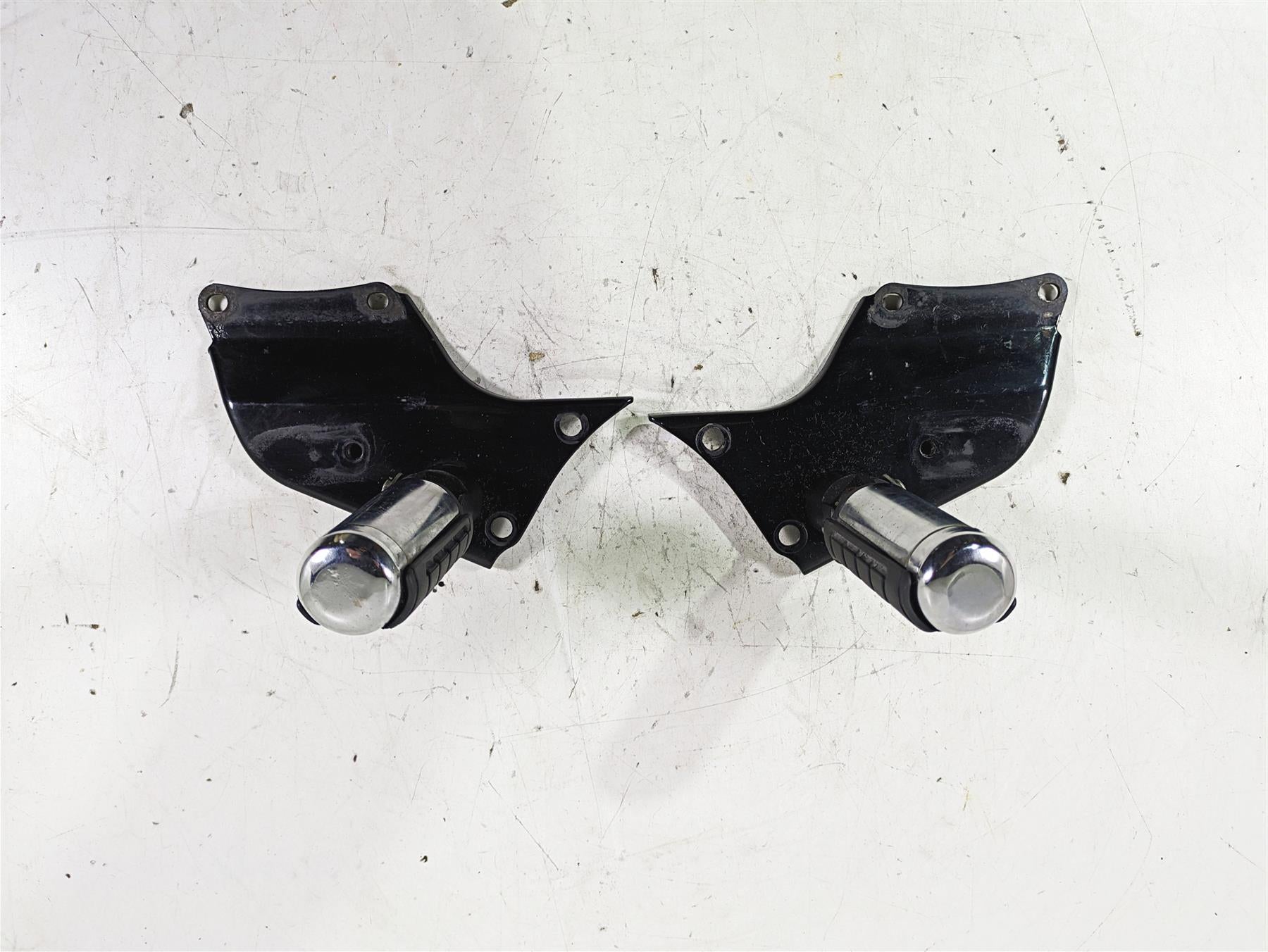 1998 Honda GL1500 Valkyrie Tour Rear Passenger Footpeg Rest Set 50715-MZ0-000 {{ shop.shopifyCountryName }} - Mototech271
