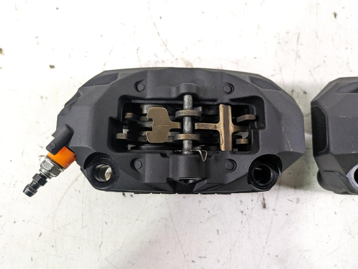 2022 BMW R1250 RT K052 Brembo Front Brake Caliper Set 34118556206 34118556205 {{ shop.shopifyCountryName }} - Mototech271