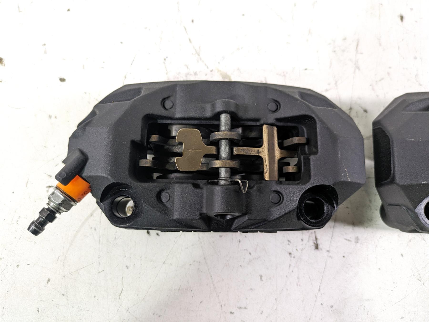 2022 BMW R1250 RT K052 Brembo Front Brake Caliper Set 34118556206 34118556205 {{ shop.shopifyCountryName }} - Mototech271