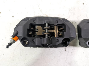 2022 BMW R1250 RT K052 Brembo Front Brake Caliper Set 34118556206 34118556205