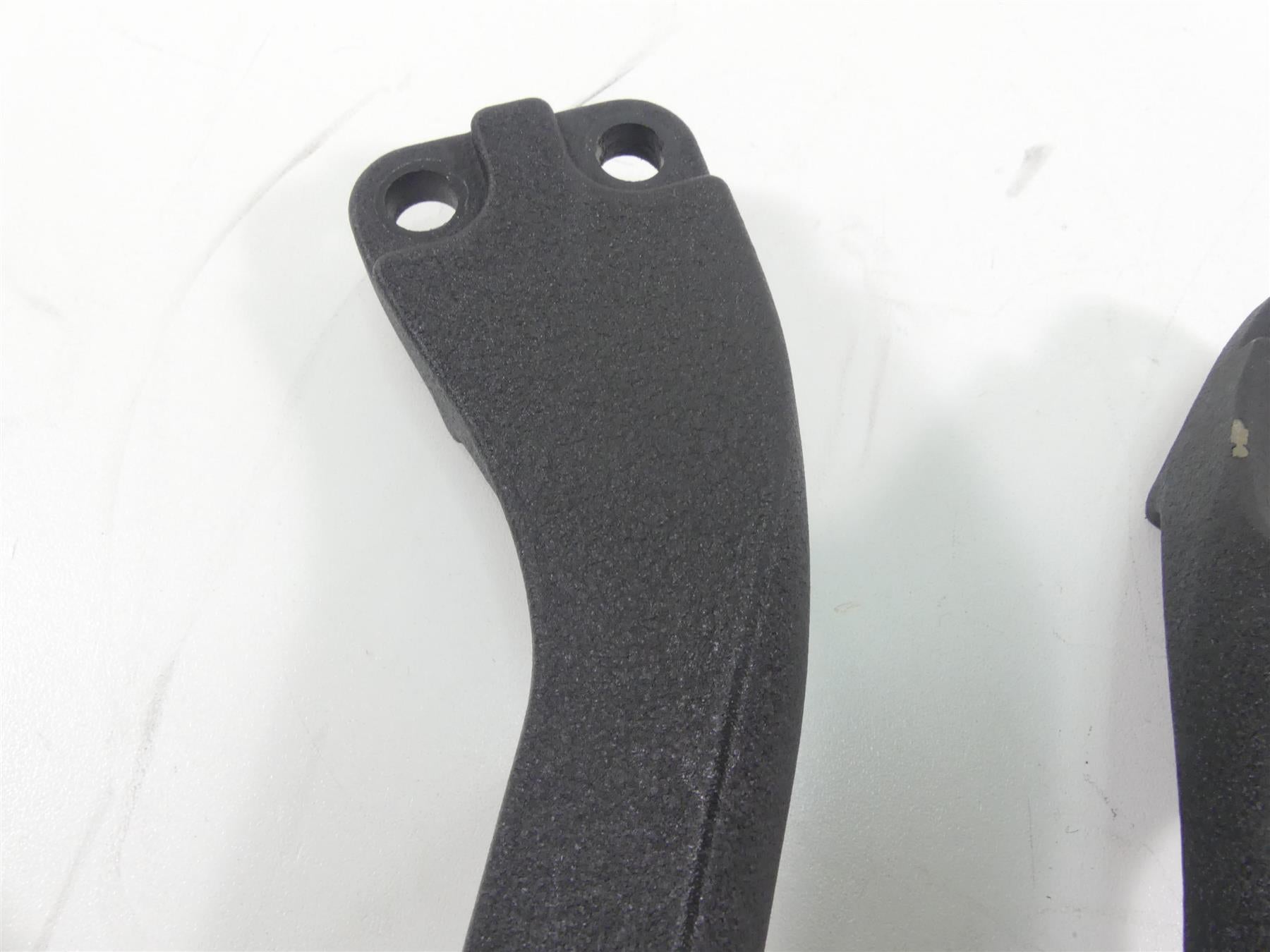 2016 Harley FXDL Dyna Low Rider Rear Passenger Foot Peg Set 49224-06A 49230-06 {{ shop.shopifyCountryName }} - Mototech271