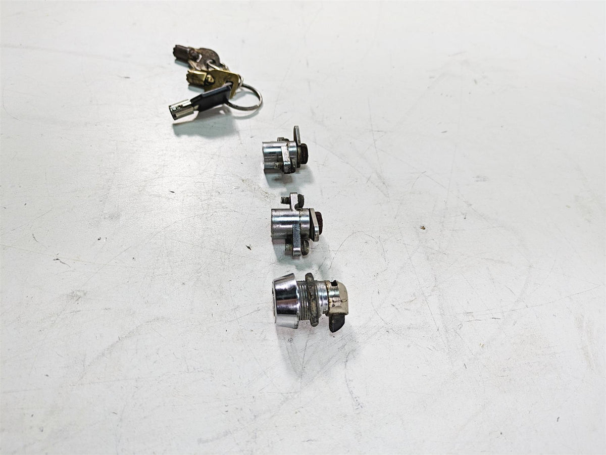 1999 Harley Touring FLHTC Electra Glide Tank Lid Bag Locks & 3 Keys 61029-92A {{ shop.shopifyCountryName }} - Mototech271