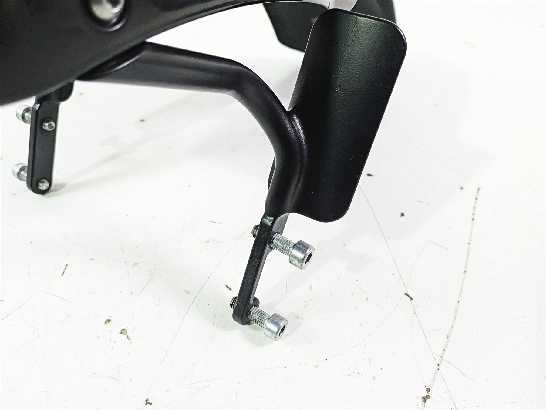 2012 Harley VRSCF Muscle V Rod Front Fender & Bracket 59024-09 {{ shop.shopifyCountryName }} - Mototech271