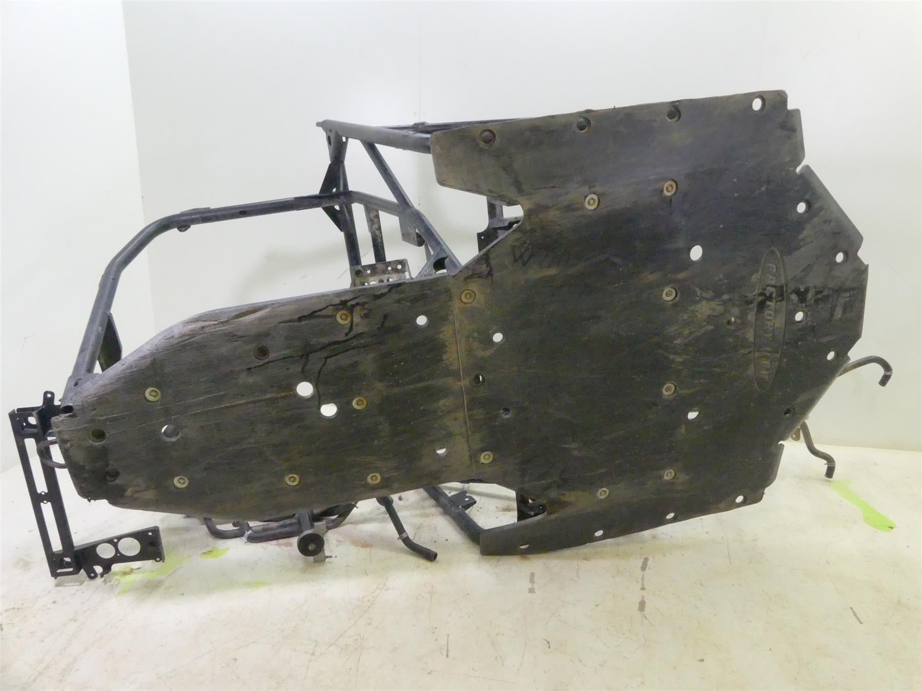 2018 Polaris RZR1000 XP EPS Turbo Dynamix Straight Main Frame Chassis With Salvage Title - 1022402 {{ shop.shopifyCountryName }} - Mototech271