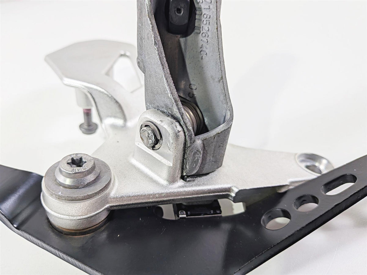 2023 BMW R nineT Scrambler K23 Right Footpeg & Brake Pedal 46719457888 {{ shop.shopifyCountryName }} - Mototech271
