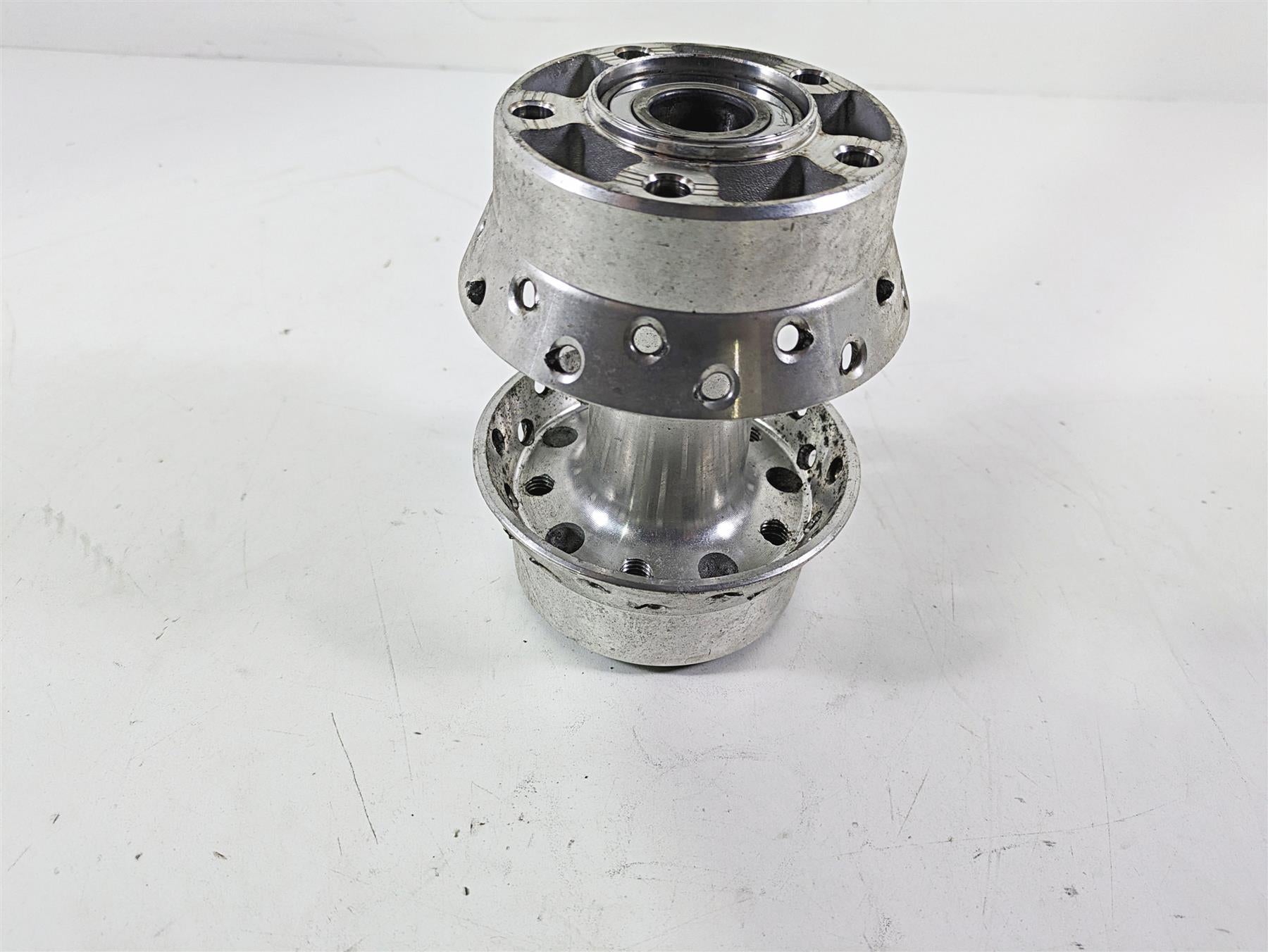 2017 Harley Dyna FXDB Street Bob Rear Wheel Rim Hub & 25mm Bearings 41430-09A {{ shop.shopifyCountryName }} - Mototech271