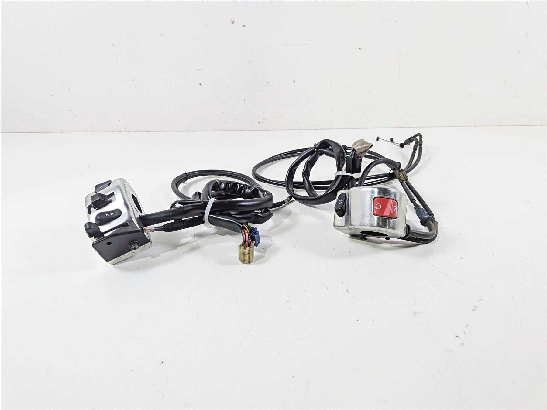 2007 Yamaha XVS1100 V-Star Custom Left Right Hand Control Switches 5VN-83975-20 {{ shop.shopifyCountryName }} - Mototech271