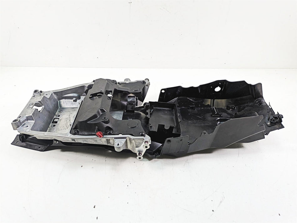 2018 Kawasaki ZX1002 Ninja H2 SX Subframe Sub Frame & Inner Fender 32160-0960 {{ shop.shopifyCountryName }} - Mototech271