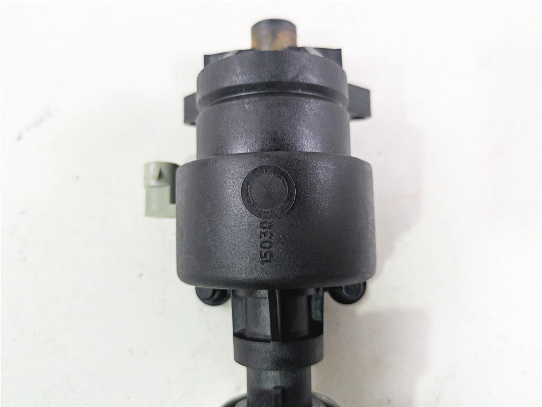 2015 Harley Touring FLHTKL Electra Glide Ignition Switch - Vin 71400012B {{ shop.shopifyCountryName }} - Mototech271