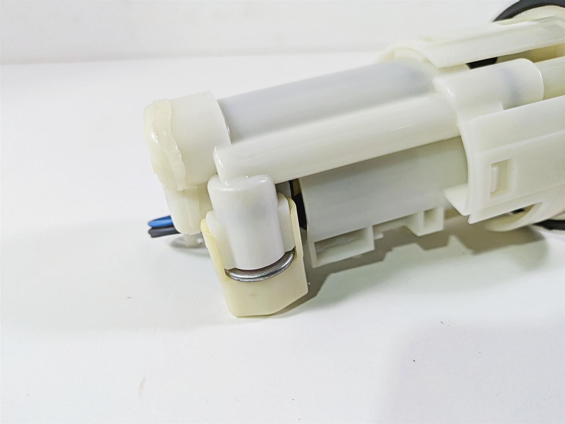 2015 Triumph Tiger Explorer XC Denso Fuel Gas Petrol Pump - Tested T2400735 {{ shop.shopifyCountryName }} - Mototech271