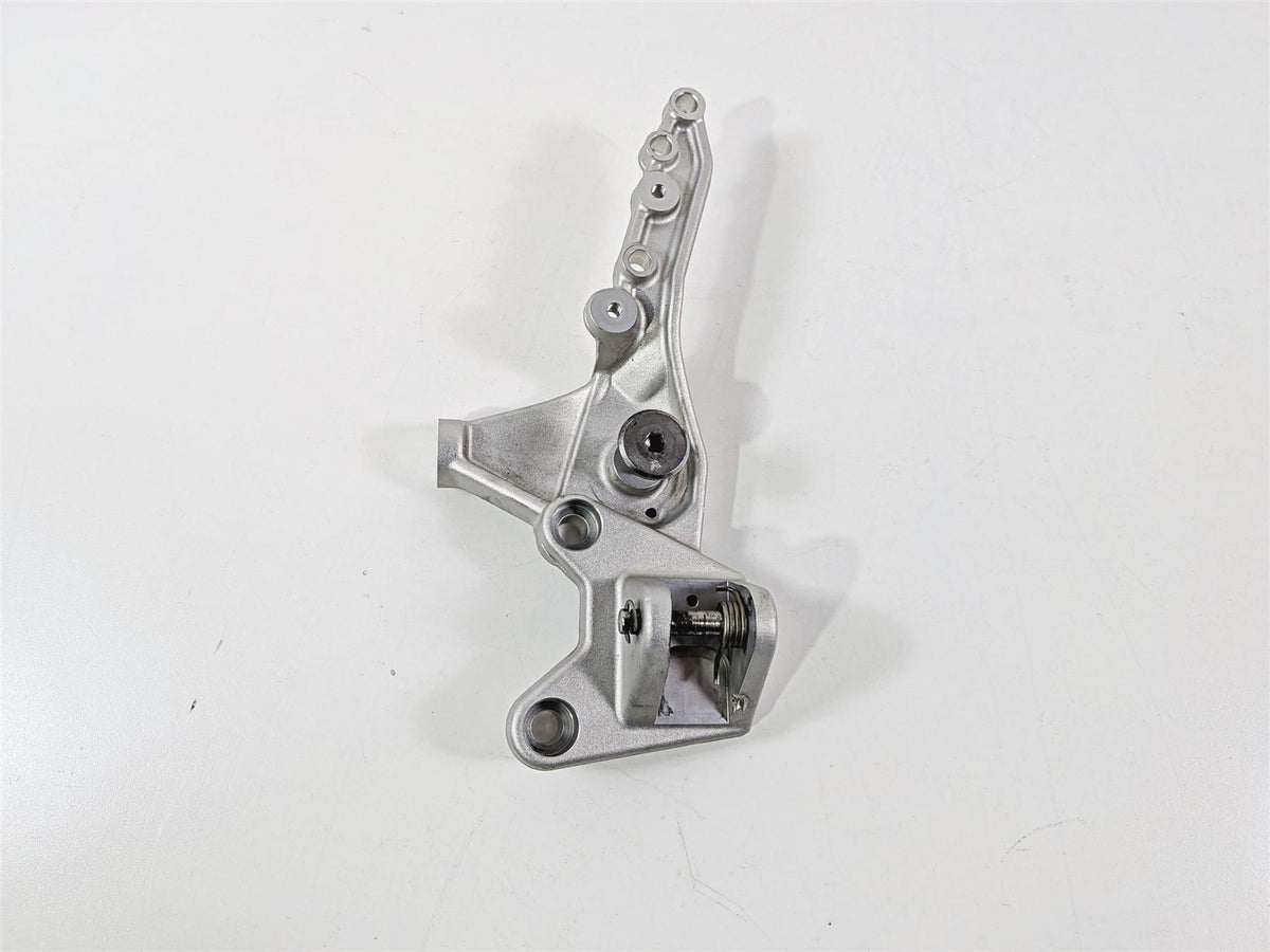 2022 Triumph Tiger 900 GT Pro Right Front Foot Peg Mount T2082358 {{ shop.shopifyCountryName }} - Mototech271
