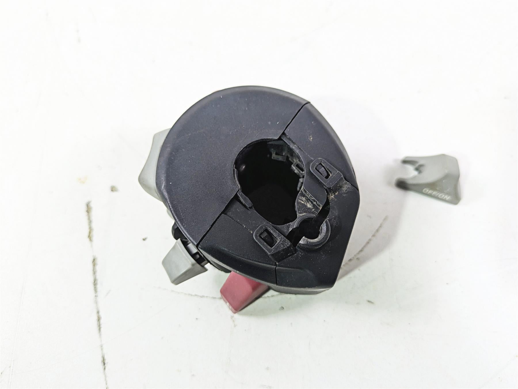 2015 BMW R1200GS Adv K51 Left Hand Control Switch READ 61318549965 {{ shop.shopifyCountryName }} - Mototech271