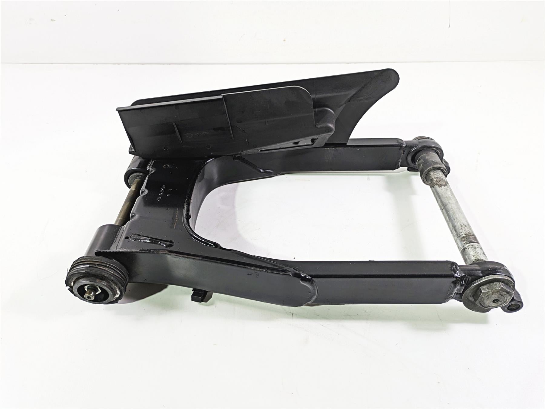 2005 Harley Touring FLHRI Road King Rear Swingarm Swing Arm 1