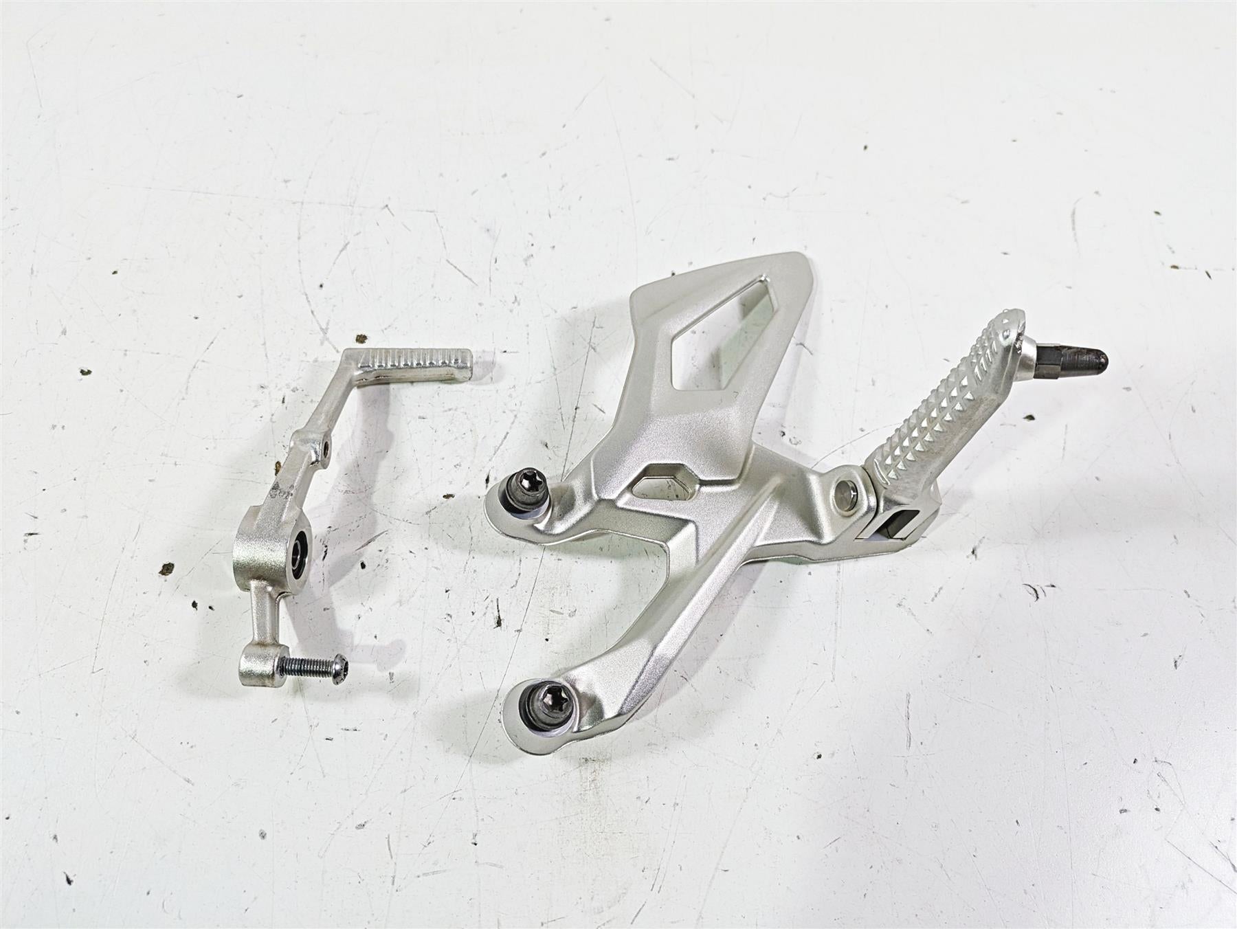 2017 BMW S1000R K47 Left Rider Footpeg & Shifter Shift Lever 46718562397 8562402 | Mototech271