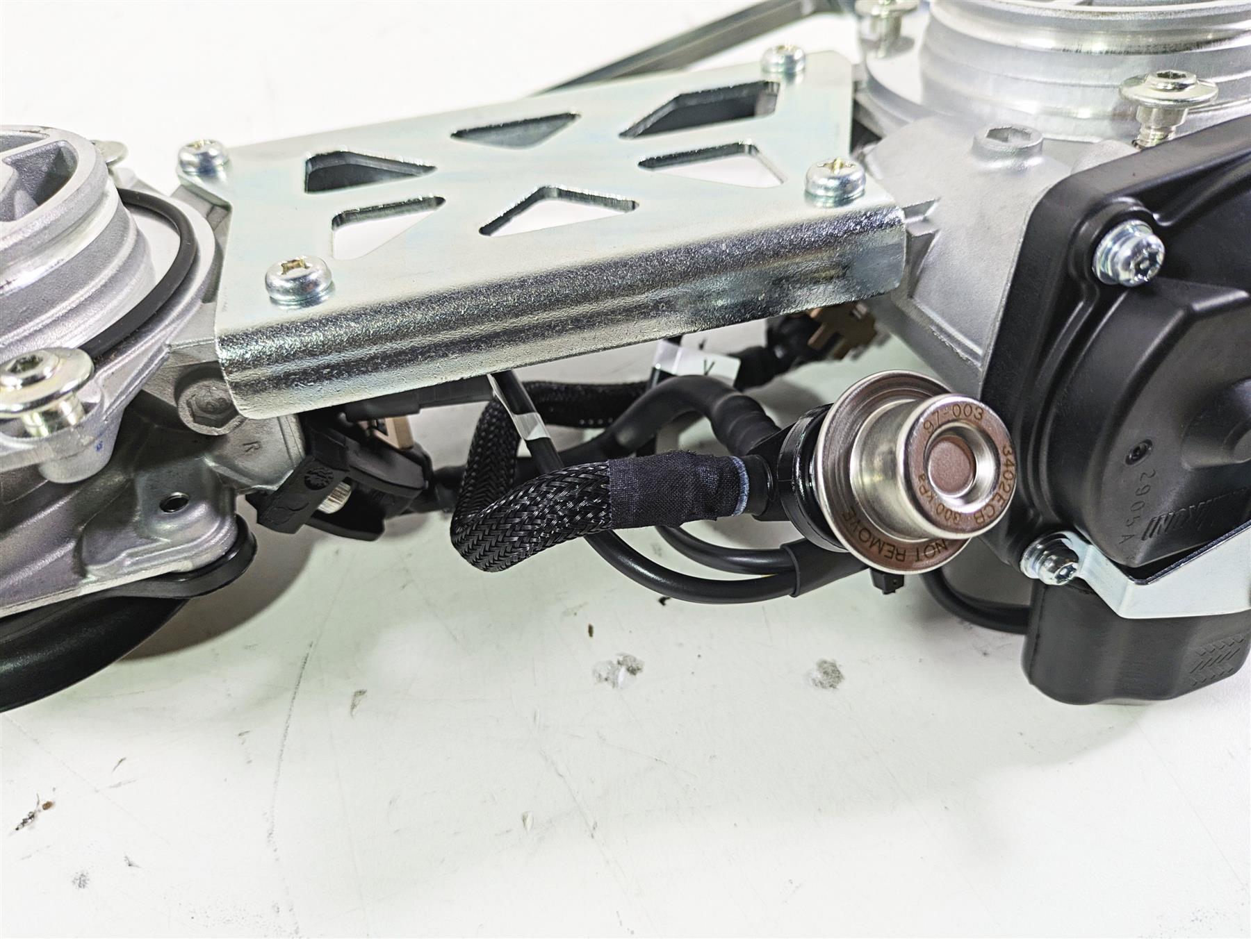2023 Ducati Monster 937 SP Mikuni Throttle Body Bodies Set 28240932A {{ shop.shopifyCountryName }} - Mototech271