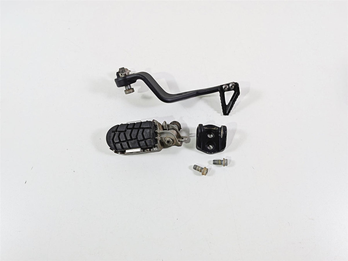 2016 KTM 1290 Super Adventure Right Front Foot Peg & Brake Pedal 6031305004433S {{ shop.shopifyCountryName }} - Mototech271