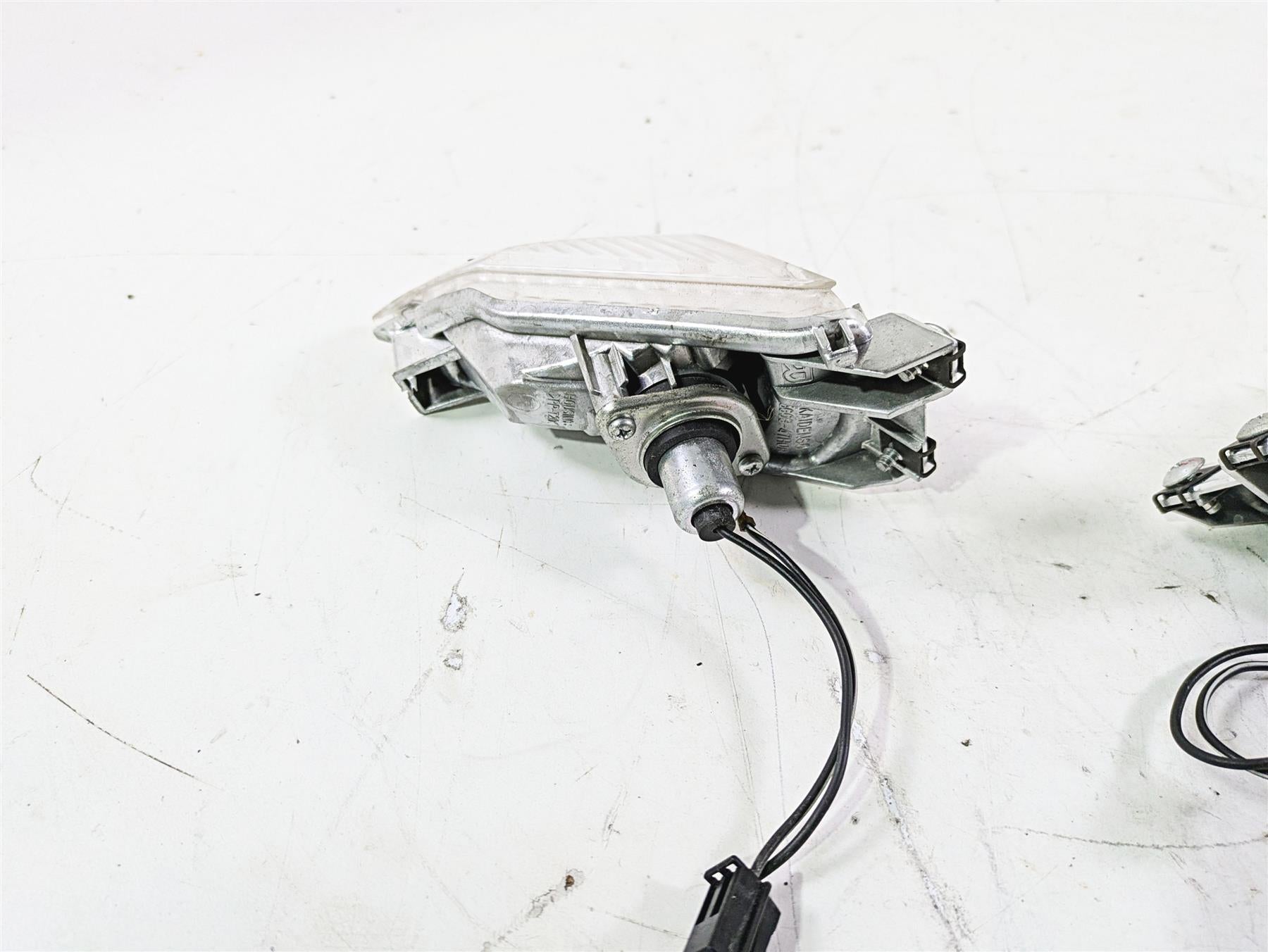 2016 Suzuki GSXR1000 Rear Blinkers Turn Signal Set 35603-47H00 35604-47H00 {{ shop.shopifyCountryName }} - Mototech271