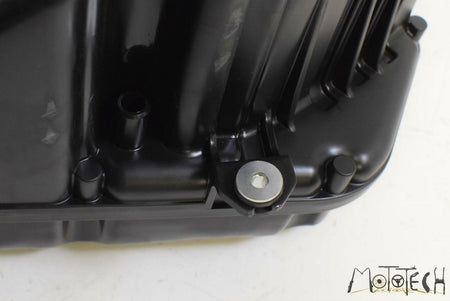 2016 Yamaha MT09 FZ09 Air Cleaner Breather Filter Box Assembly 90110-06388-00 {{ shop.shopifyCountryName }} - Mototech271