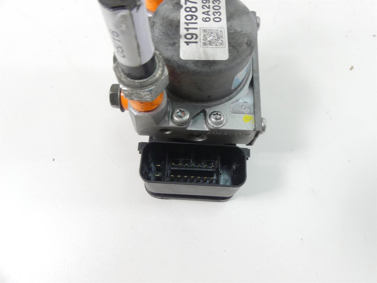 2016 Indian Chieftain Dark Horse Abs Brake Pump Pressure Module 1911987 {{ shop.shopifyCountryName }} - Mototech271