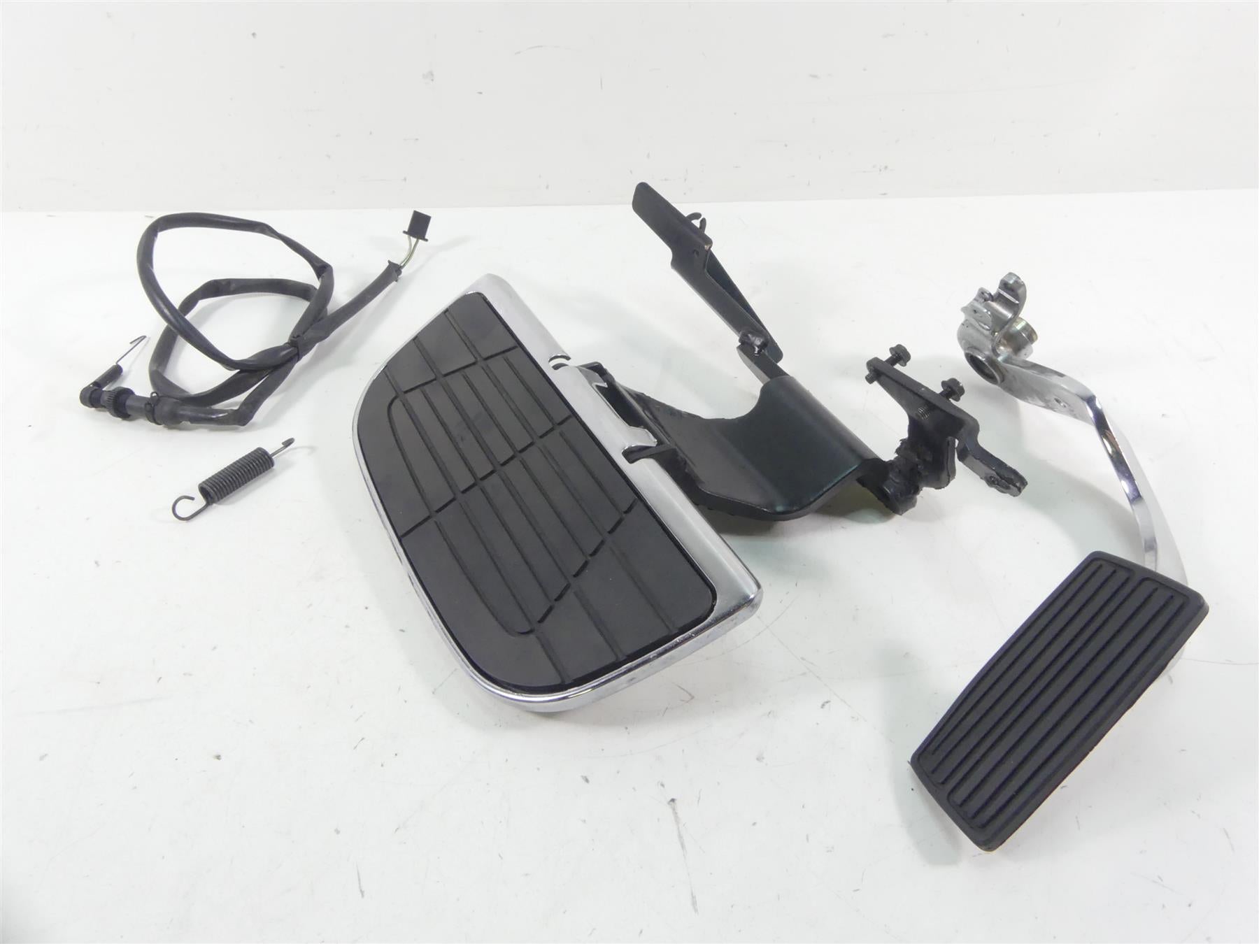 2005 Honda V-Twin VTX1800 S3 Right Front Floor Board Brake Pedal 50615-MCV-000 | Mototech271