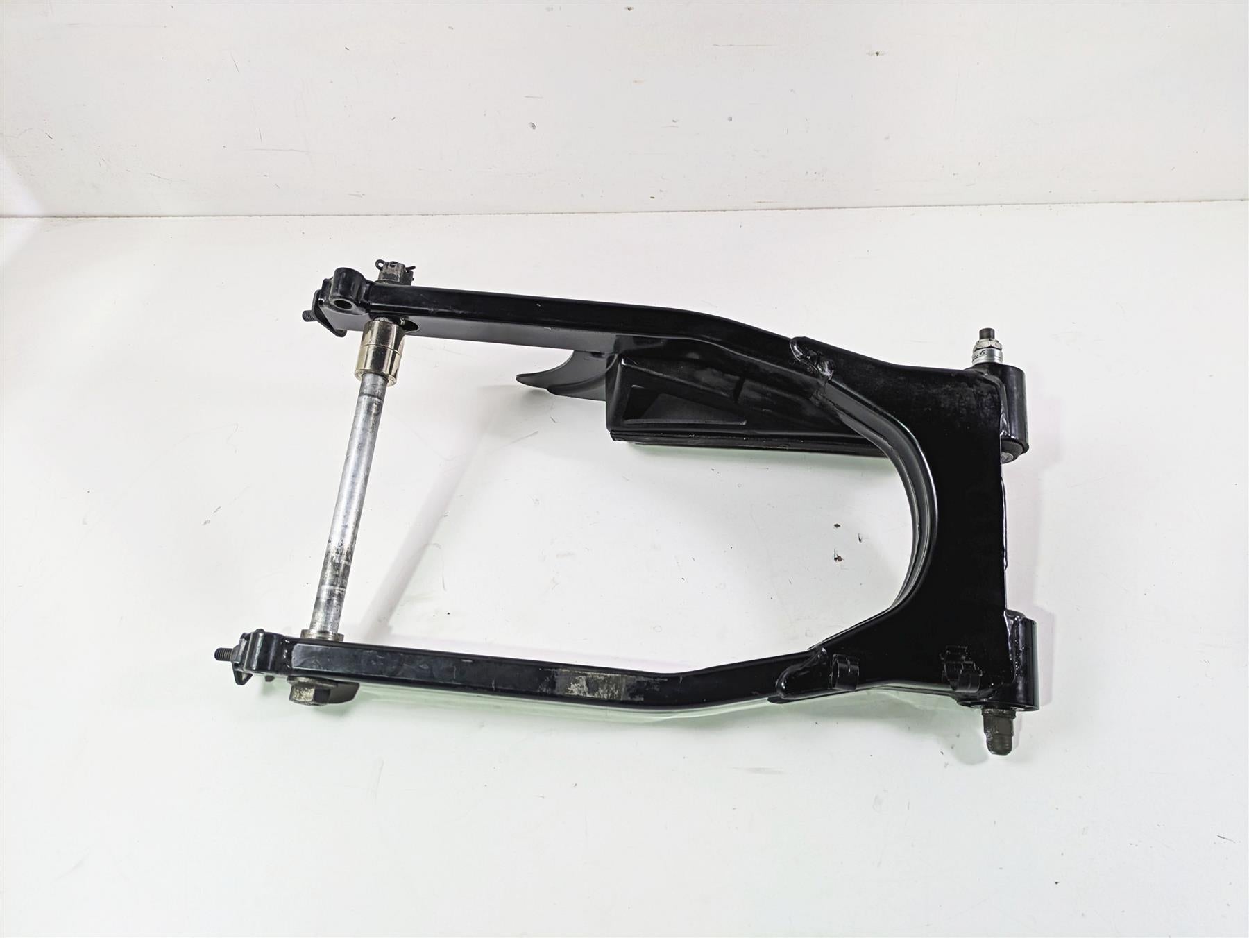 1998 Harley Touring FLHRCI Road King Rear Swing Arm Swingarm 3/4