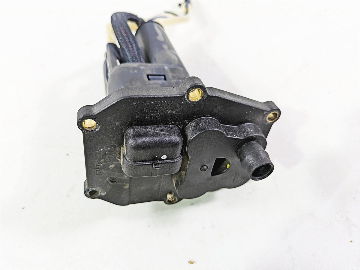 2013 Ducati Hyperstrada 821 Fuel Gas Petrol Pump -Tested 16024281A {{ shop.shopifyCountryName }} - Mototech271