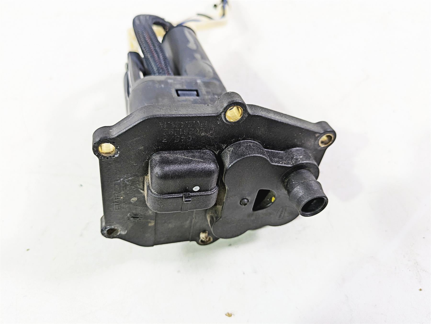 2013 Ducati Hyperstrada 821 Fuel Gas Petrol Pump -Tested 16024281A {{ shop.shopifyCountryName }} - Mototech271